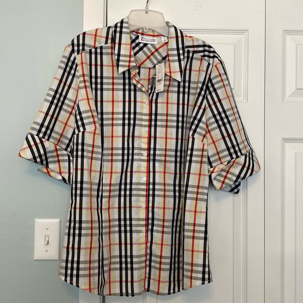 Cute plaid button up shirt, NWT